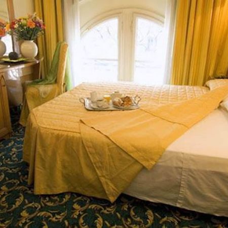 Hotel Cinque Giornate Milan Bagian luar foto