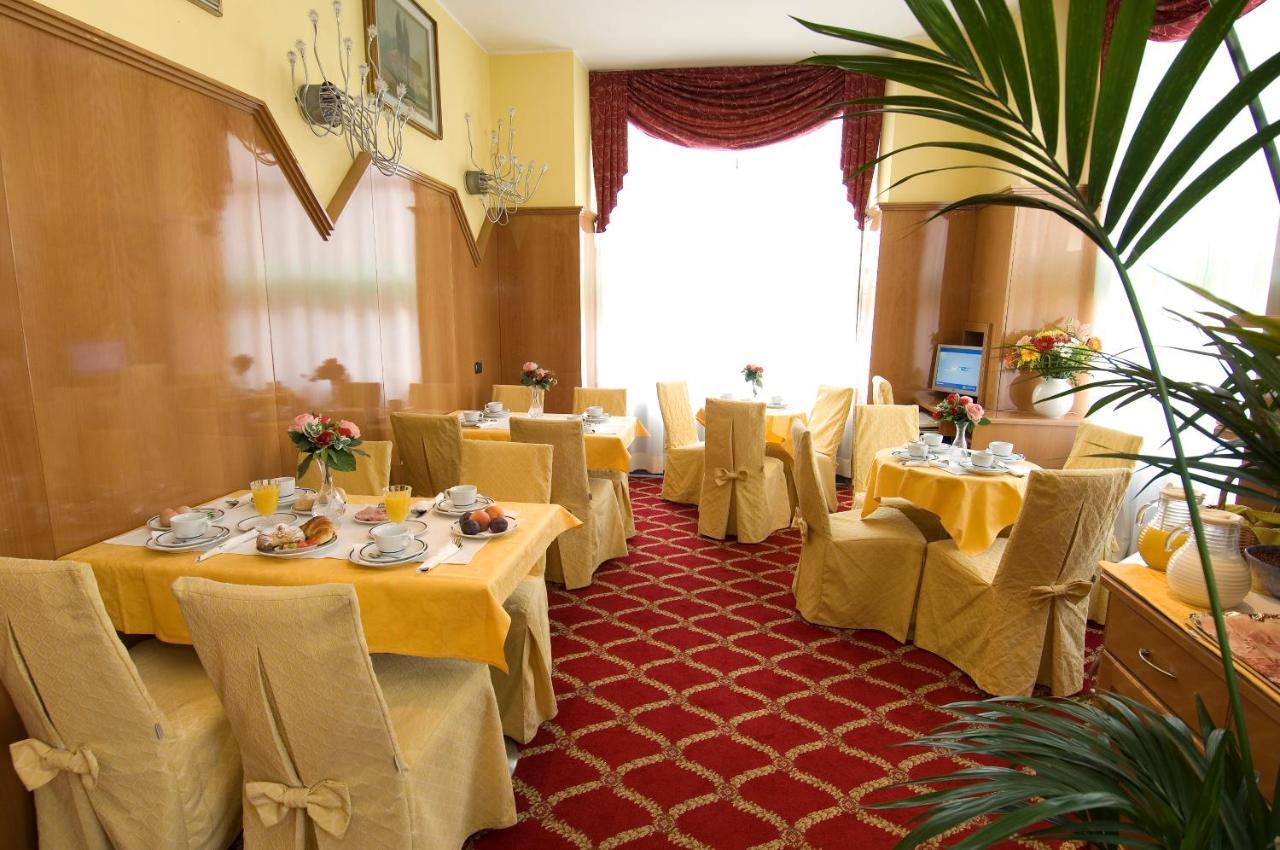 Hotel Cinque Giornate Milan Bagian luar foto